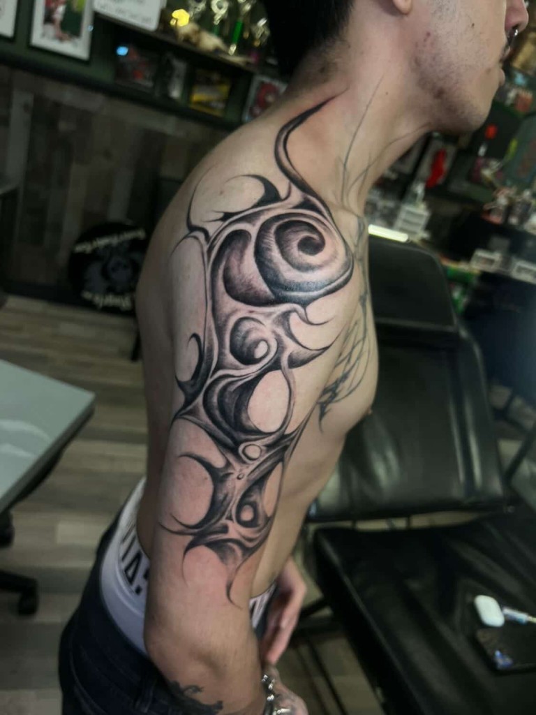 babybones_tattoos tattoo showcase — shoulder piece